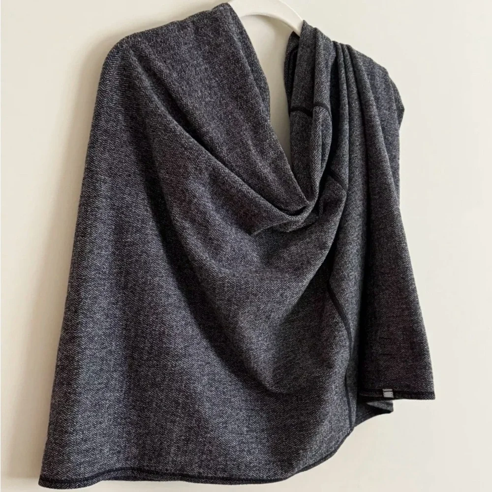 Lululemon Vinyasa Scarf - Black Gray Heathered Herringbone - Picture 6 of 11